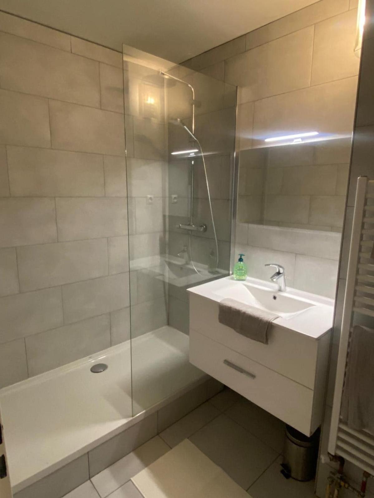 Evry Moon Apartment 70M2 Spacious And Bright Courcouronnes Kültér fotó