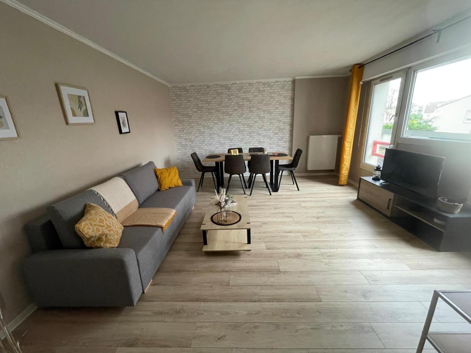 Evry Moon Apartment 70M2 Spacious And Bright Courcouronnes Kültér fotó